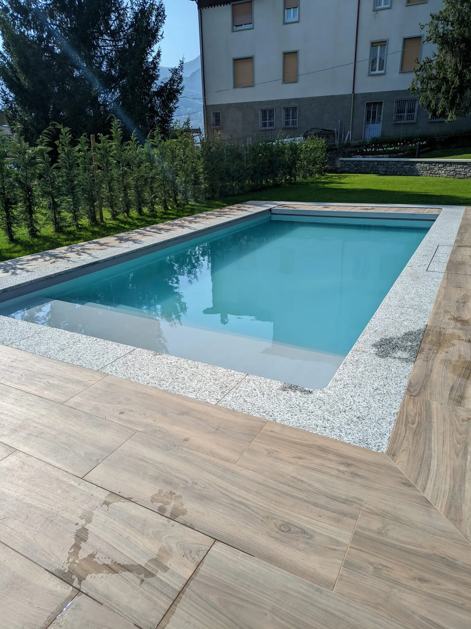 Piscina familiare 8 × 4 con spiaggetta